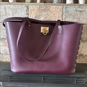 NWOT Michael Kors Manhattan Elegant Burgundy Tote Bag